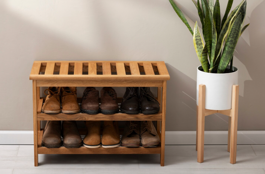 How a Shoe Storage Bench Can Transform Your Hallway
